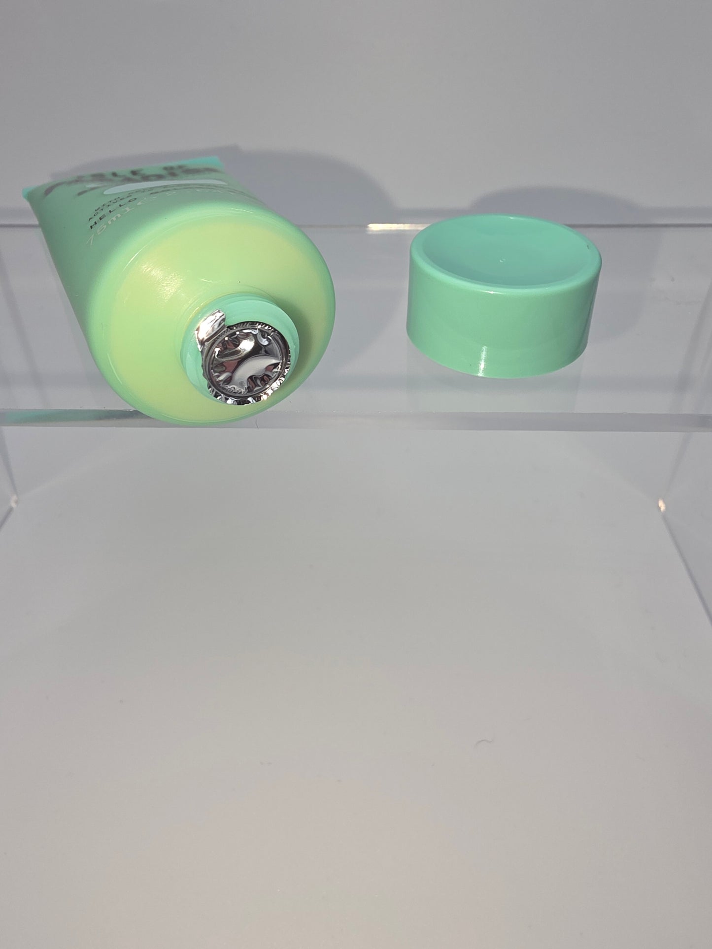 Isle of Paradise Self-Tanning Butter – Hello Golden Glow (75 mL / 2.54 fl oz)