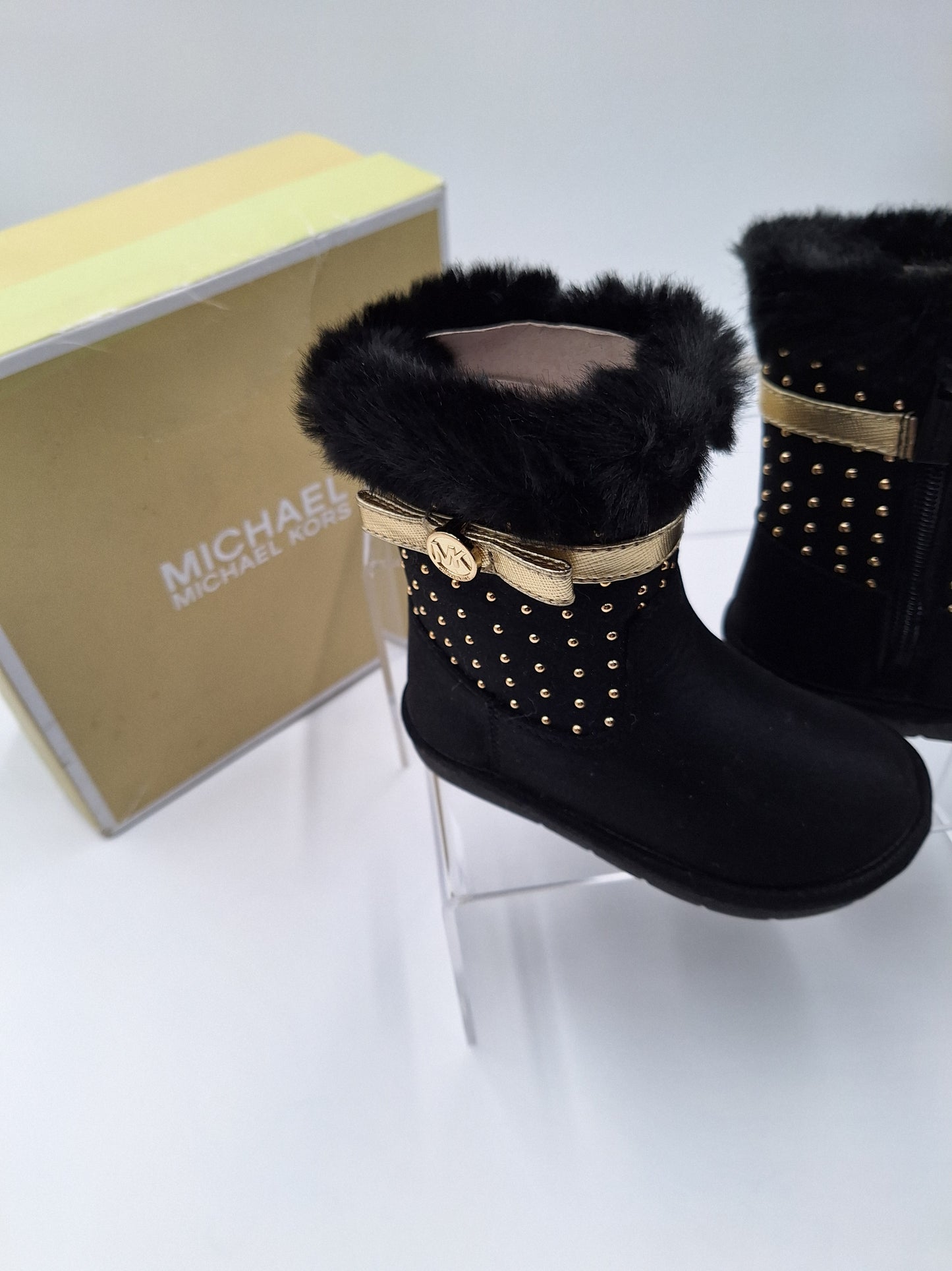 Michael Kors Baby Girl Winter Boots - SUPER CUTE! Gold Bows